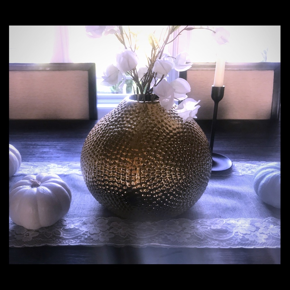 Gorgeous gold vase